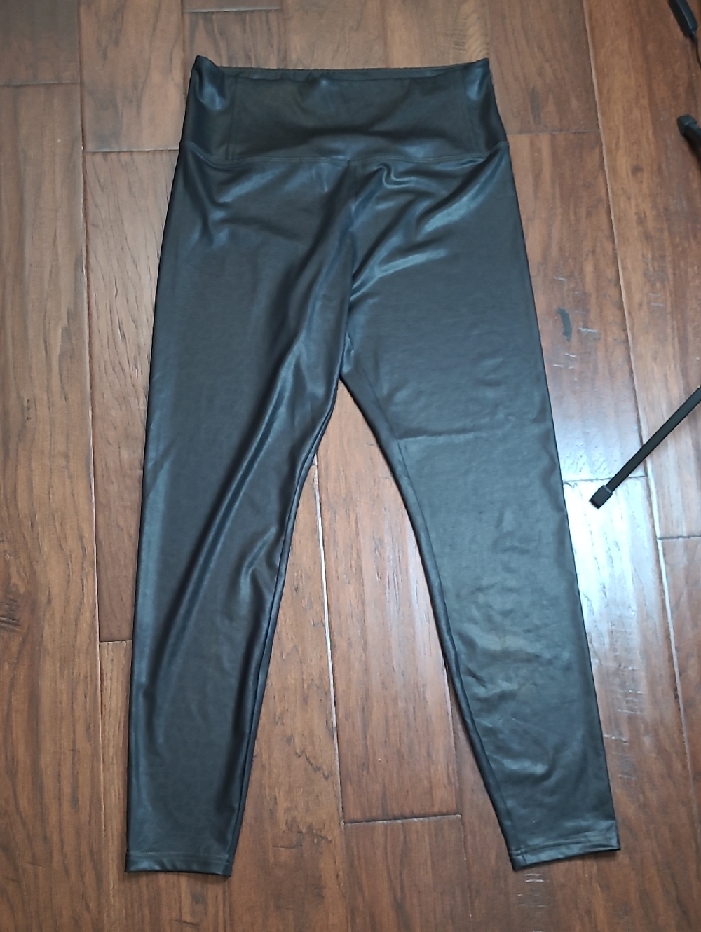 Wonderly Black Faux Leather Animal Print Leggings size Large